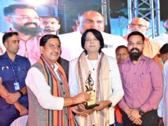 मल्हार महोत्सव 2026 में छत्तीसगढ़ के मेलोडी किंग नितिन दुबे की शानदार प्रस्तुति ने किया दर्शकों को मंत्र मुग्ध