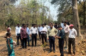 नागाराम-केरलापेंदा सुदूर वनांचल में कलेक्टर श्री अमित कुमार ने किया दौरा, शिक्षा-स्वास्थ्य और मूलभूत सुविधाओं पर जोर