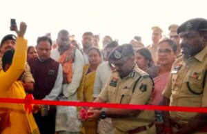 ग्राम सकर्रा में नवीन पुलिस चौकी का शुभारंभ.. पुलिस शालीन हो पर पुलिसिंग का भय भी जरूरी…राम गोपाल गर्ग (आई जी) – मुख्य अतिथि