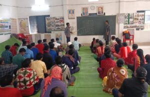 “मुख्यधारा की ओर कदम: बीजापुर में आत्मसमर्पित नक्सलियों के लिए साक्षरता अभियान का 5वां बैच शुरू”