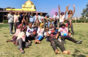 रंगों का त्योहार होली हर्षोल्लास और शांति के साथ संपन्न