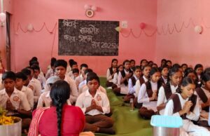 सरस्वती शिशु मंदिर गुल्लू में विदाई समारोह, प्रतिभाशाली विद्यार्थियों का हुआ सम्मान