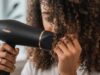 घुंघराले बालों पर हेयर ड्रायर का ज्यादा इस्तेमाल पड़ सकता है भारी, जानिए सुरक्षित तरीके और बेहतर विकल्प