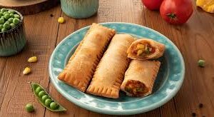 शाम की चाय के साथ कुछ खास बनाने का मन है? घर पर तैयार करें क्रिस्पी और चीज़ी Pizza Puff, आसान रेसिपी से मिनटों में मिलेगा बाजार जैसा स्वाद