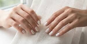 इस गर्मी नेल्स को दें सॉफ्ट, क्लीन और एलिगेंट लुक: ट्राई करें ट्रेंडिंग ‘क्लाउड डांसर’ नेल पॉलिश शेड्स, जो हर आउटफिट के साथ लगें परफेक्ट