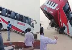 बांग्लादेश में बड़ा हादसा: पद्मा नदी में गिरी बस, 23 की मौत, कई अब भी लापता