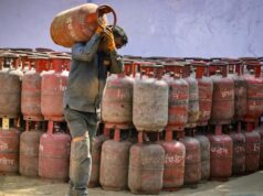 देश के कई राज्यों में कॉमर्शियल गैस सप्लाई बंद, होटल-रेस्टोरेंट बंद होने की नौबत; एसेंशियल कमोडिटी एक्ट लागू