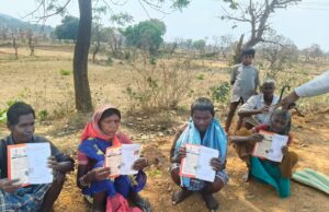 राशन वितरण में अनियमितता: राष्ट्रपति के दत्तक पुत्रों सहित ग्रामीणों को फरवरी और मार्च महीना में नहीं मिल रहा राशन
