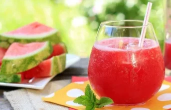 गर्मियों में तरबूज का जूस: लू से सुरक्षा, दिल को मजबूती और शरीर को रखे तरोताजा व हाइड्रेटेड