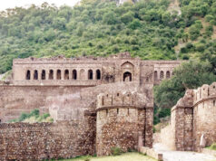 भानगढ़ किला: राजस्थान का रहस्यमयी और सबसे डरावना हॉन्टेड किला, जहां आज भी गूंजते हैं किस्से और कहानियां