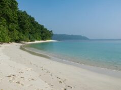 अंडमान-निकोबार बना सुकून का नया ठिकाना: साफ नीला पानी, शांत माहौल और बढ़ता पर्यटन आकर्षण