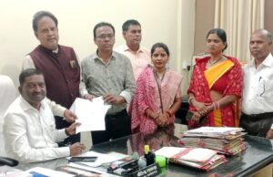 गो सम्मान आह्वान अभियान… NHRSJC ने महामहिम राष्ट्रपति के नाम कलेक्टर को दिया ज्ञापन