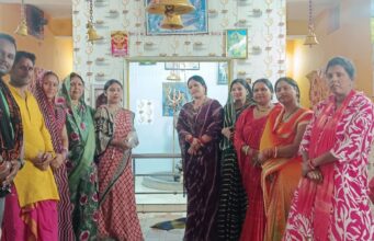 हनुमान जन्मोत्सव पर बांकीमोंगरा पालिका अध्यक्ष श्रीमती सोनी विकास झा ने विभिन्न क्षेत्रों के मंदिरों में टेका माथा, क्षेत्र की खुशहाली की कामना की