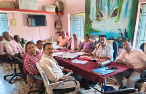 आरंग: 30 अप्रैल को घोषित होंगे प्राथमिक एवं पूर्व माध्यमिक शालाओं के परीक्षा परिणाम संकुल खमतराई में प्रधान पाठकों की बैठक संपन्न