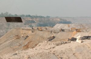 कोरबा ब्रेक: SECL कुसमुंडा खदान में बड़ा हादसा, डंपर स्लाइड होकर नीचे गिरे, सुरक्षा व्यवस्था पर उठे सवाल