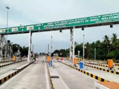 कैशलेस टोल व्यवस्था से बढ़ी परेशानी: जनता और ड्राइवरों में आक्रोश