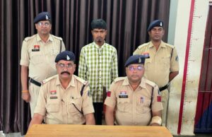 धारदार हथियार लेकर आने जाने वालो को भयाक्रांत करने वाला आरोपी चढ़ा कोतवाली जांजगीर पुलिस के हत्थे