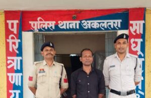 धारदार चाकू लहराने वाला आरोपी गिरफ्तार