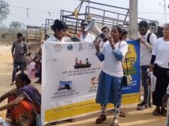 मेगाफोन से गूंजा जागरूकता संदेश: मिरतुर साप्ताहिक बाजार में बीजादूतीर स्वयंसेवकों का मलेरिया रोकथाम अभियान