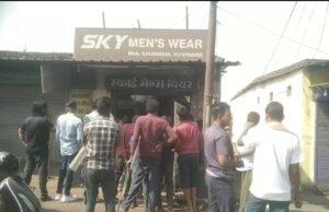 कुसमुंडा में छप्पर तोड़कर लाखों की चोरी, डॉग स्क्वायड ने की जांच, दो दिन में दूसरी वारदात, व्यापारियों ने रात में गश्त बढ़ाने की मांग की