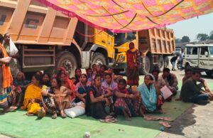 कोरबा: पुनर्वास और रोजगार की मांग पर नराईबोध के ग्रामीणों का हल्लाबोल, भठोरा फेस का काम ठप