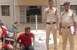 ओडिशा से रायपुर गांजा तस्करी की कोशिश नाकाम: कोमाखान पुलिस ने यूपी के तस्कर को दबोचा