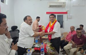 कुसमुंडा में कोयला मजदूर सभा (एचएमएस) का शक्ति प्रदर्शन: पूर्व अध्यक्ष (सुरजीत सिंह “हैप्पी”)के इस्तीफे के बाद सैकड़ों कर्मचारियों का ऐतिहासिक जुड़ाव