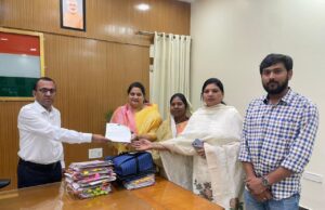 दिव्या सिंह सिसोदिया की मांग: सरगुजा कलेक्टर को सौंपा ज्ञापन ग्राम चठिरमा को मिलेगा राष्ट्रीय स्तर का खेल केंद्र, क्रिकेट मैदान और अकादमी से बनेगा युवाओं का सुनहरा भविष्य