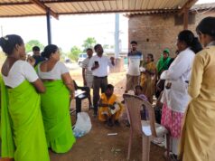 “स्वास्थ्य सेवाओं की जमीनी हकीकत परखने निकले सीएमएचओ: गांव-गांव पहुंचकर जांचा इलाज और सुविधाओं का स्तर”