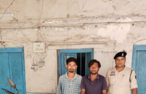 आरंग पुलिस की कार्रवाई: अवैध शराब के साथ दो आरोपी गिरफ्तार