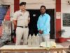 06 लीटर अवैध कच्ची महुआ शराब के साथ आरोपी को किया गिरफ्तार थाना बलौदा पुलिस की कार्यवाही