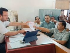 गौ रक्षा एवं गोवंश संरक्षण को लेकर राष्ट्रपति और प्रधानमंत्री के नाम तहसीलदार को सौपा प्रार्थना पत्र।