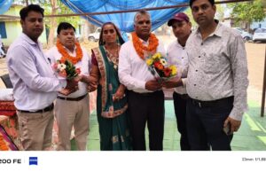 साल्हे में पदस्थ प्रधान पाठक दिगम्बर प्रसाद साहू को दी गई भावभीनी विदाई ….