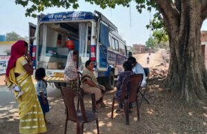 विशेष पिछडी जनजाति क्षेत्र में मोबाईल मेडिकल यूनिट बनी लोगों के लिए संजीवनी