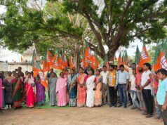 नीलकंठपुर में भाजपा स्थापना दिवस पर युवा मोर्चा का आयोजन