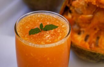 गर्मी में ठंडक और सेहत के लिए आसान और हेल्दी बेल का शरबत बनाने की रेसिपी