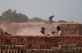 कुसमुंडा–गेवरा क्षेत्र में अवैध ईंट भट्टों का कारोबार तेज, पर्यावरण और राजस्व को बड़ा नुकसान