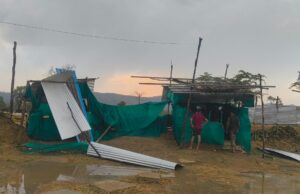 आंधी और बारिश ने सीआरपीएफ के 2 कैंपों में जमकर मचाई तबाही