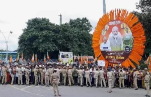 पीएम मोदी की बेंगलुरु यात्रा के दौरान सुरक्षा में चूक, विस्फोटक बरामदगी के मामले में 6 पुलिसकर्मी सस्पेंड