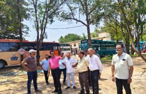 महापौर ने नया बस स्टैण्ड स्थित सार्वजनिक शौचालयों का किया निरीक्षण