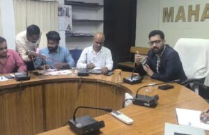 महासमुंद: पेट्रोल-डीजल की किल्लत केवल अफवाह, कलेक्टर ने तय की सीमा—अब बाइक को 200 और कार को मिलेगा 1500 का तेल