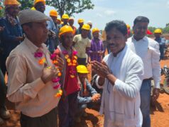 मज़दूर दिवस पर मज़दूरों से मिले छोटानागपुर बॉक्साइट एंड कोल वर्कर्स यूनियन के पदाधिकारीगण