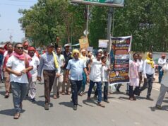 शिक्षक राजू पुजारी मौत के मामले ने पकड़ा तूल, हजारों ग्रामीण उतरे सड़क पर