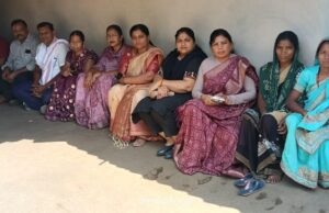 सीतापुर सामूहिक दुष्कर्म मामला: पीड़ितों से मिलने पहुंचे भाजपा पदाधिकारी, कड़ी सजा की मांग