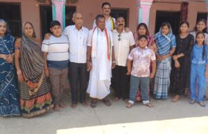 पूर्व मंत्री कवासी लखमा का मतगुड़ा आगमन, उमेश साहू के निवास पर हुआ भव्य स्वागत