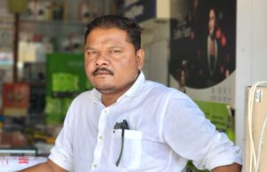 सुकमा के तेंदूपत्ता संग्राहकों से छल कर रहा है वन विभाग: दुर्गेश राय