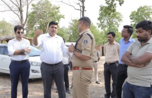 कलेक्टर-एसपी ने किया कटघोरा–चोटिया एनएच-130 में ब्लैक स्पॉट का निरीक्षण, मोड़ पर रंबल स्ट्रिप, अंधेरे क्षेत्रों में सोलर स्टड, रेडियम और रिफ्लेक्टर,संकेतक लगाने के दिए निर्देश