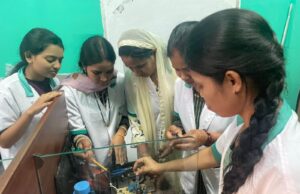ग्रामीण महिलाओं को मिली आत्मनिर्भरता की नई रोशनी” इलेक्ट्रिशियन का प्रशिक्षण प्राप्त कर बनेंगी आत्मनिर्भर