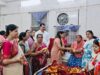 मातृ दिवस पर सेवा का संकल्प: जिला अस्पताल में भाजपा महिला मोर्चा ने बांटे फल, मरीजों के चेहरों पर आई मुस्कान