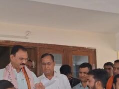 पलारी महाविद्यालय के छात्रों ने प्रभारी मंत्री श्याम बिहारी जायसवाल के सामने रखीं 7 बड़ी मांगें छात्रों ने सौंपा ज्ञापन, कॉलेज में नए विषयों से लेकर भवन निर्माण तक की उठी मांग